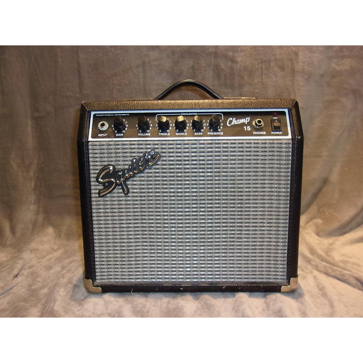 Used Squier CHAMP 15 Guitar Combo Guitar Center