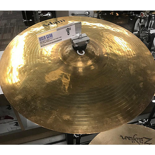 Featured Products Guitar center wants to do what they can to make these kind of things easier for the customer and the managers need to know that they shouldn’t be promising things they don’t really know everything about.