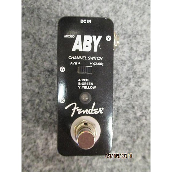 Used Fender Micro ABY Footswitch Black And White Pedal