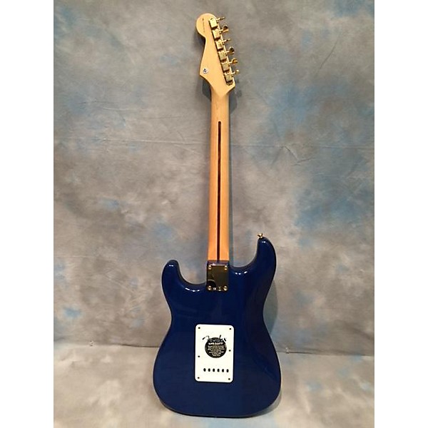 Used Deluxe Player's Stratocaster Midnight Blue Solid Body Electric Guitar