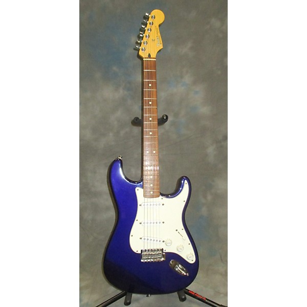 Used 2000 Standard Stratocaster Blue Solid Body Electric Guitar