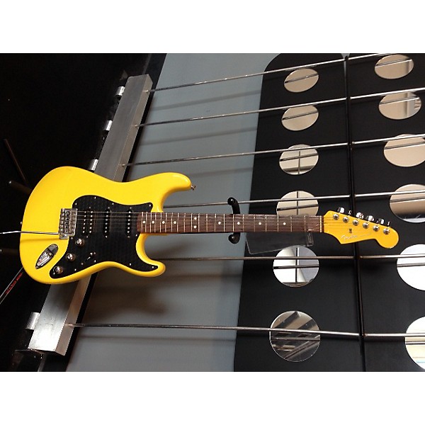 Used Stratocaster Special Edition Yellow Solid Body Electric Guitar
