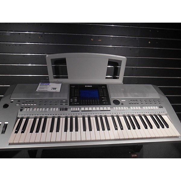 Used PSRS900 61 Key Arranger Keyboard