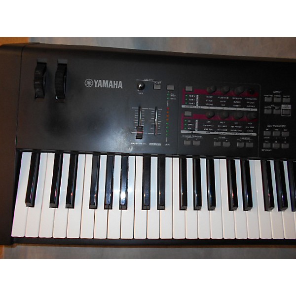 Used MOX8 88 Key Keyboard Workstation