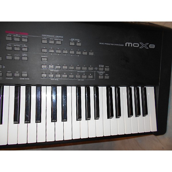 Used MOX8 88 Key Keyboard Workstation