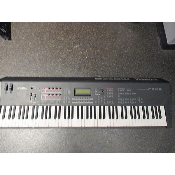 Used MOX8 88 Key Keyboard Workstation