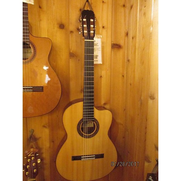 Used Used Casa Montalvo High Gloss Cutaway Natural Classical Acoustic Guitar