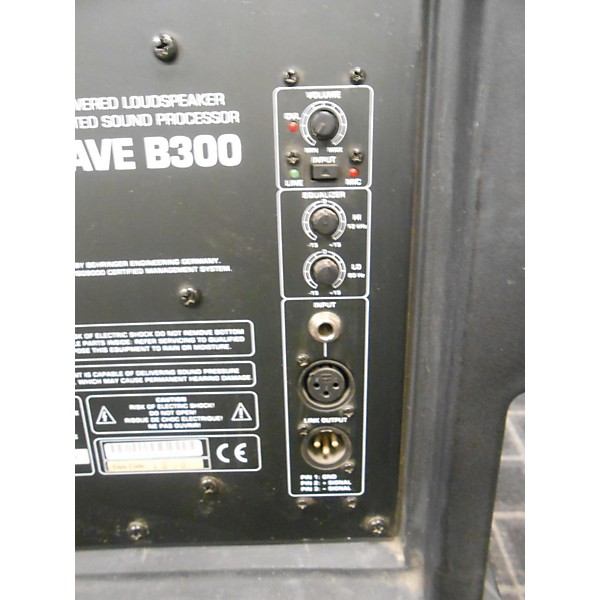 Used Behringer Ultrawave B300 Powered Speaker