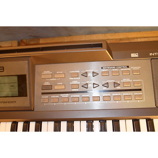 Used Roland E-09 With Gator Bag Arranger Keyboard
