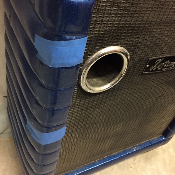 Used Kustom Tuck N Roll Bass Cabinet