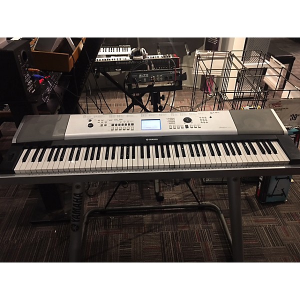 Used DGX520 Digital Piano