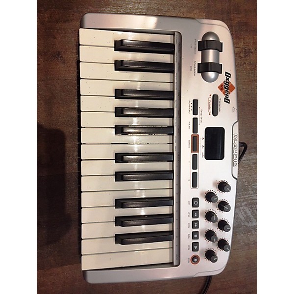 Used M-Audio Oxygen 8 V2 25 Key MIDI Controller