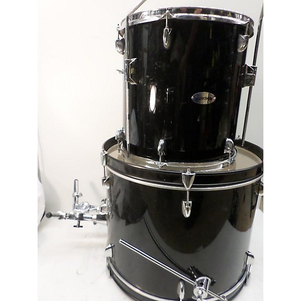 Used Starcaster by Fender Standard Drum Kit