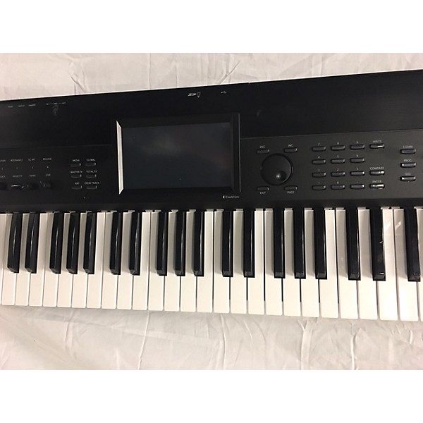 Used KORG Krome 73 Key Keyboard Workstation