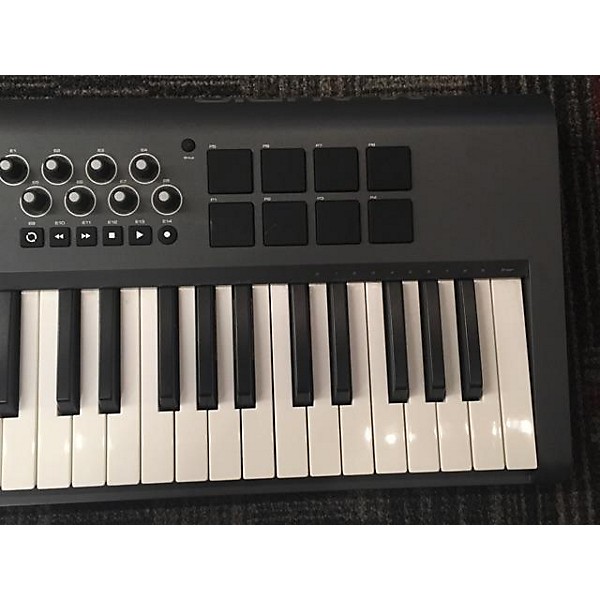 Used M-Audio Axiom 61 Key MIDI Controller