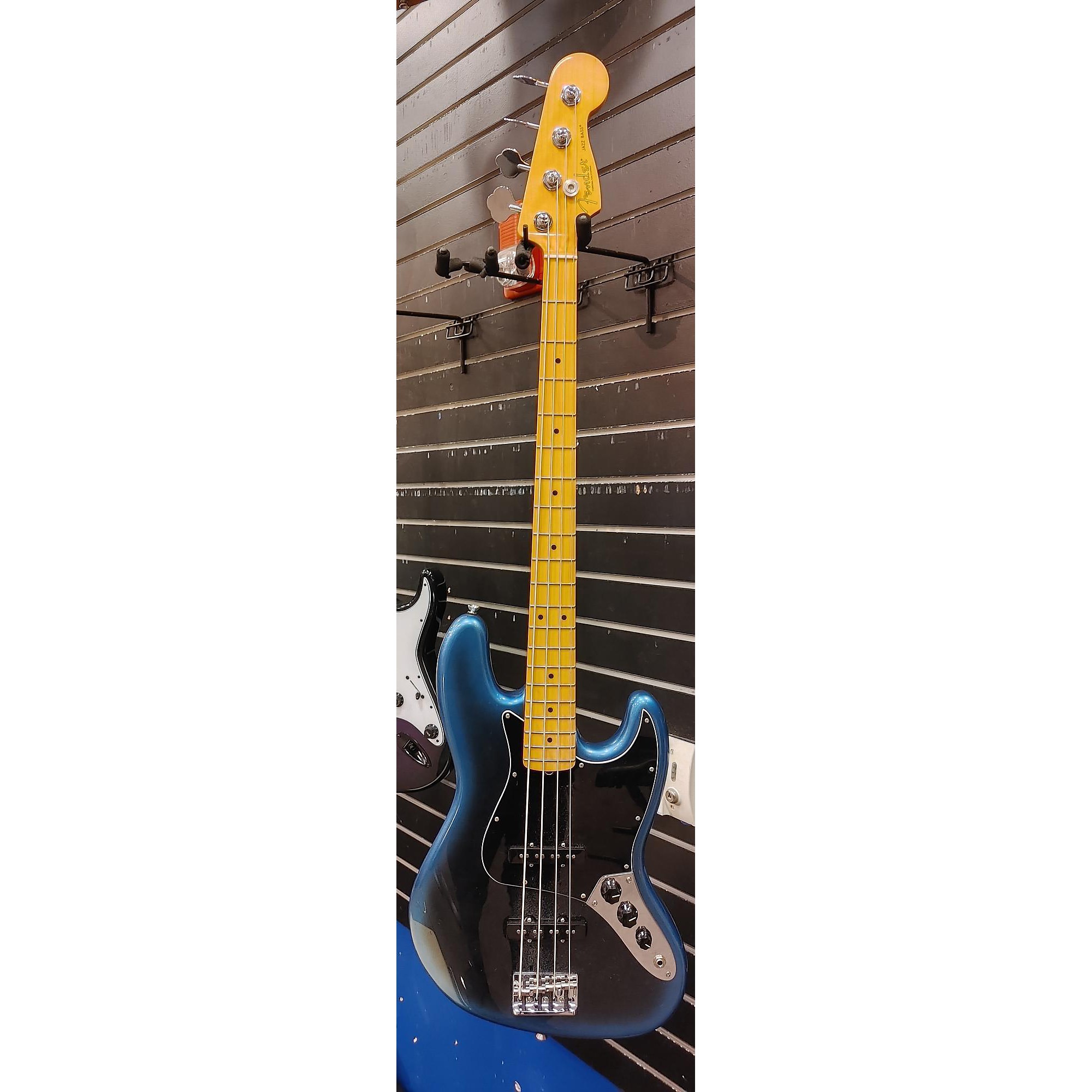 Used Fender American Pro II Jazz Bass 