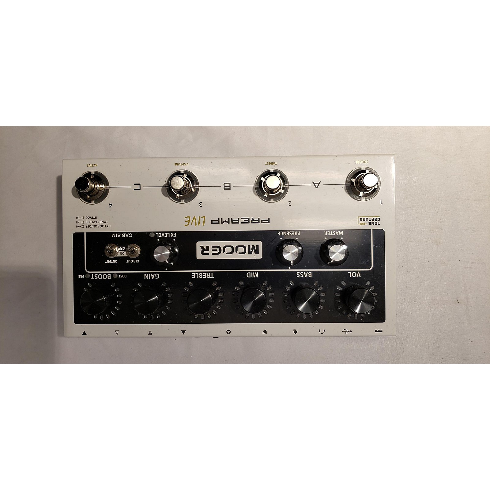 Used Mooer Preamp Live Guitar Preamp | Guitar Center