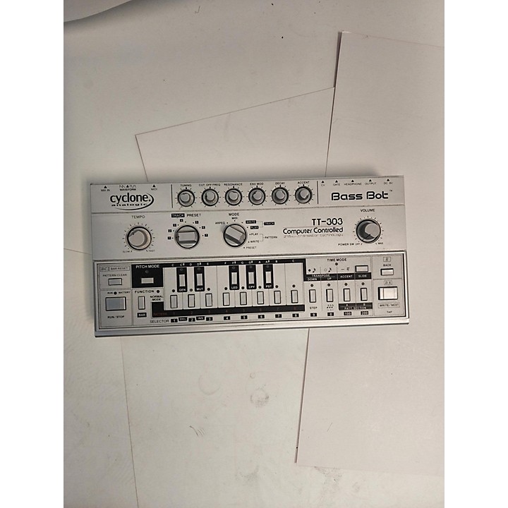 Used Used Cyclone Analogic Bass Bot Tt 303 Synthesizer Guitar Center