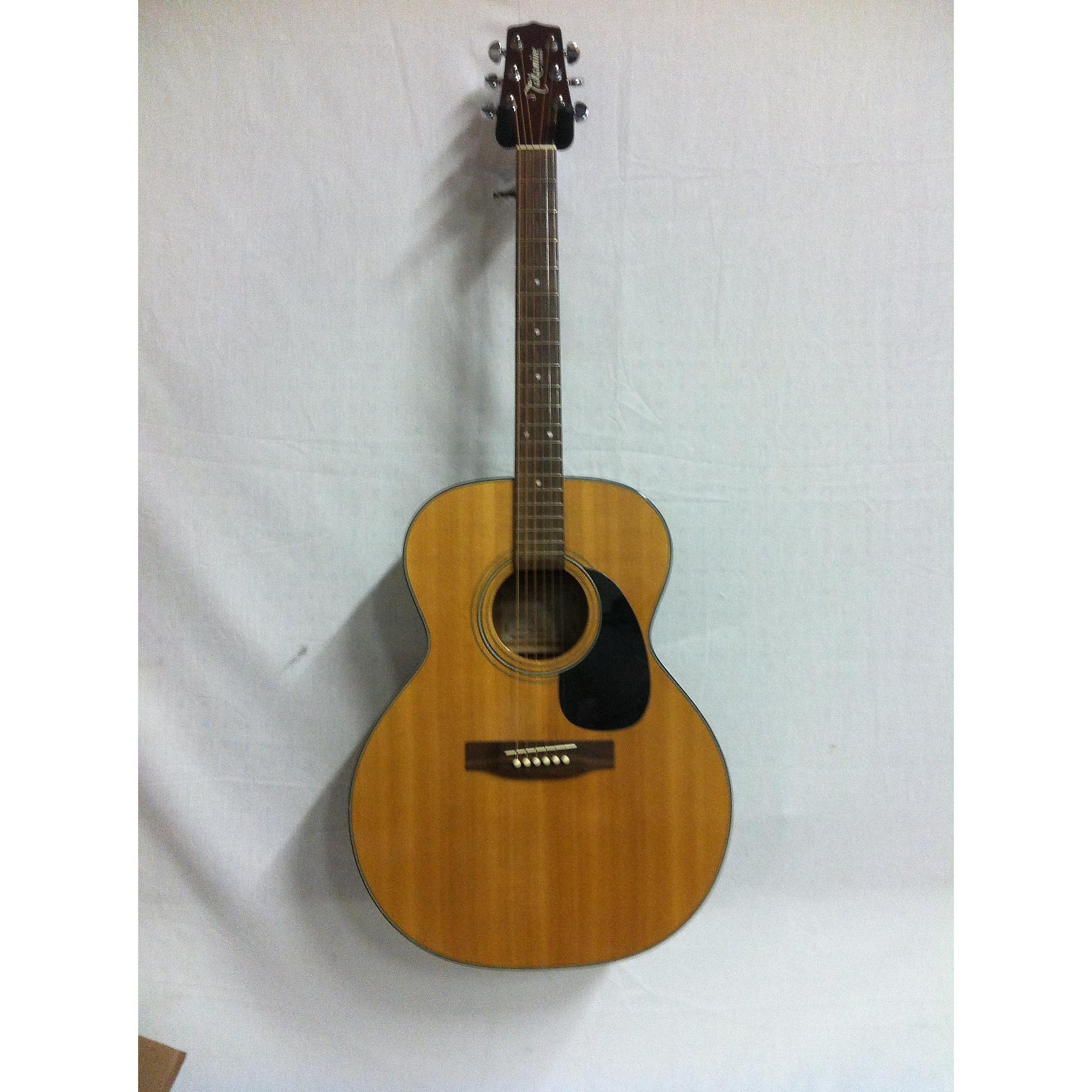 takamine g230 acoustic guitar