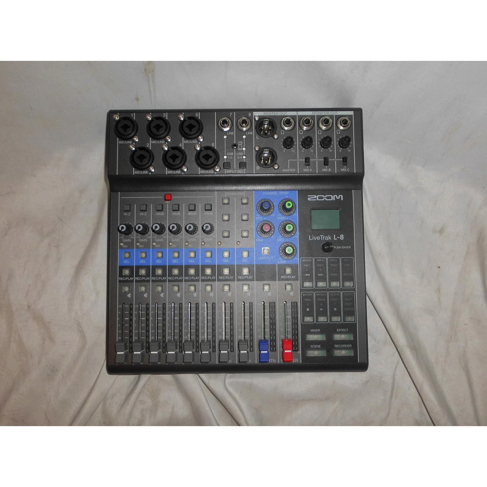 Used Zoom L8 Mixer Powered Mixer Guitar Center