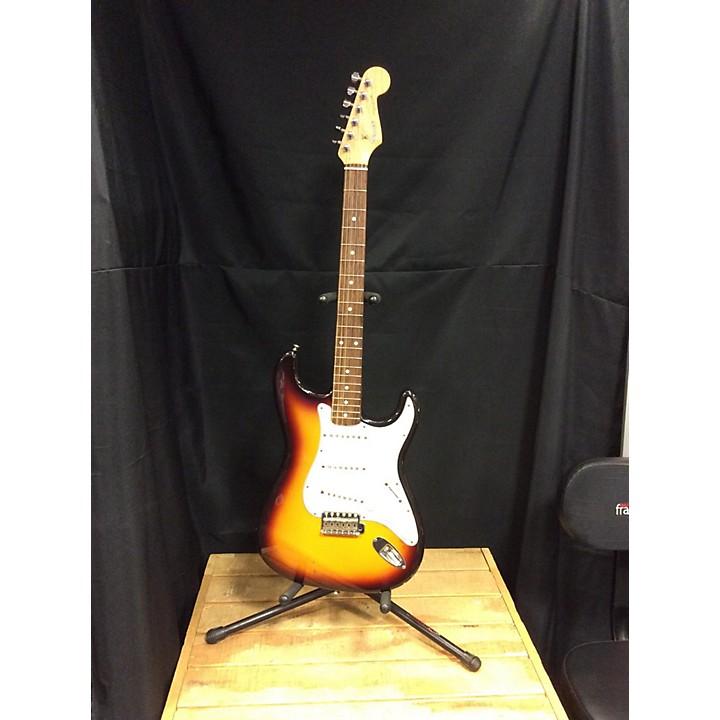 Used Fender Stratocaster Solid Body Electric Guitar Guitar Center