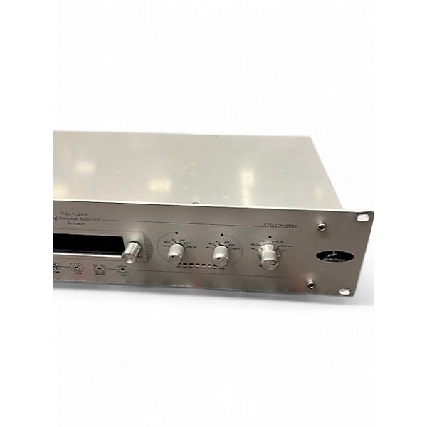 Used Antelope Audio Isochrone OCX-V Video Enabled High Resolution Audio Clock Generator Digital Clock
