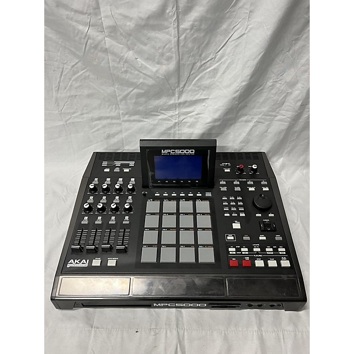 Used Akai Professional MPC5000 Production Controller | Guitar Center