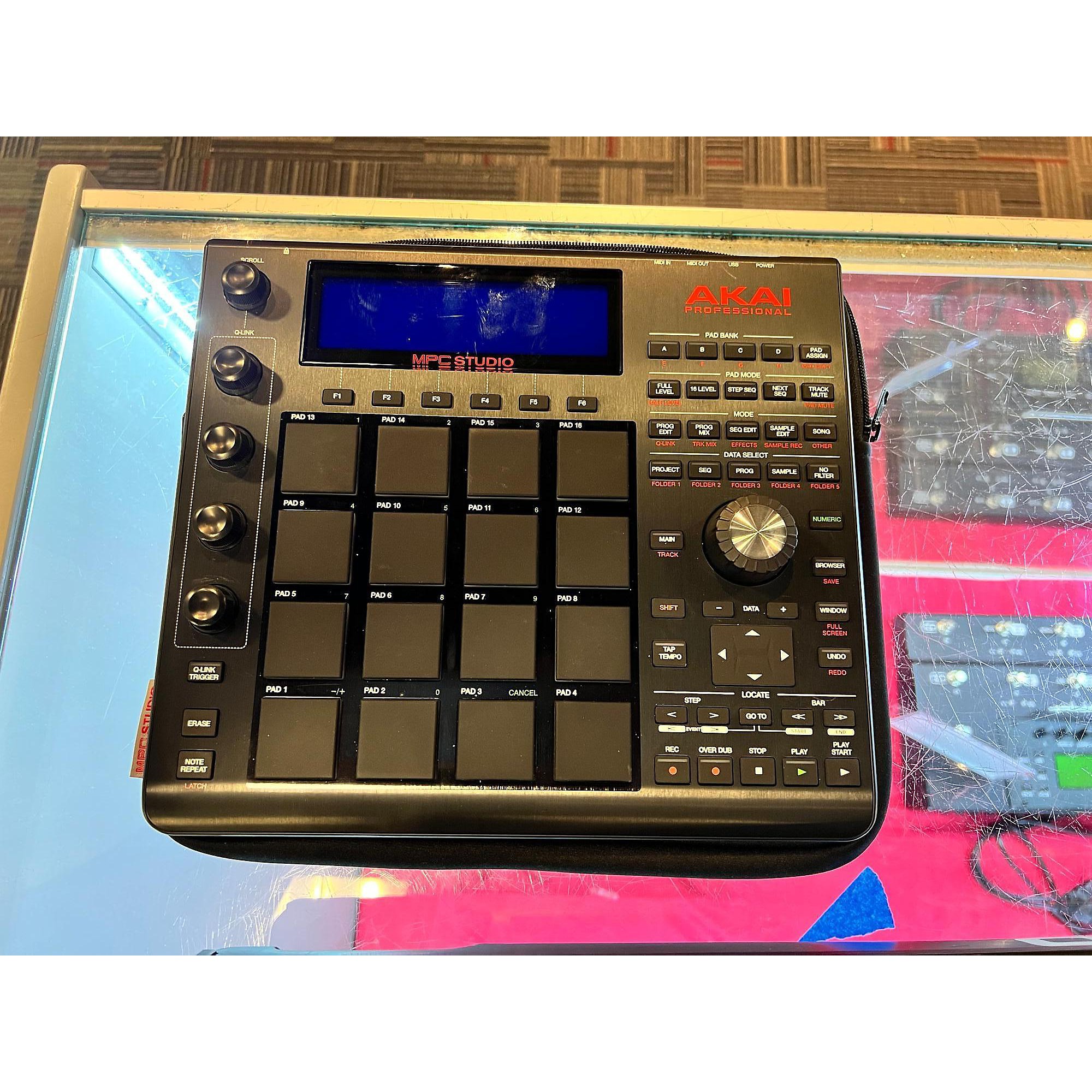 AKAI Professional MPC Studio-