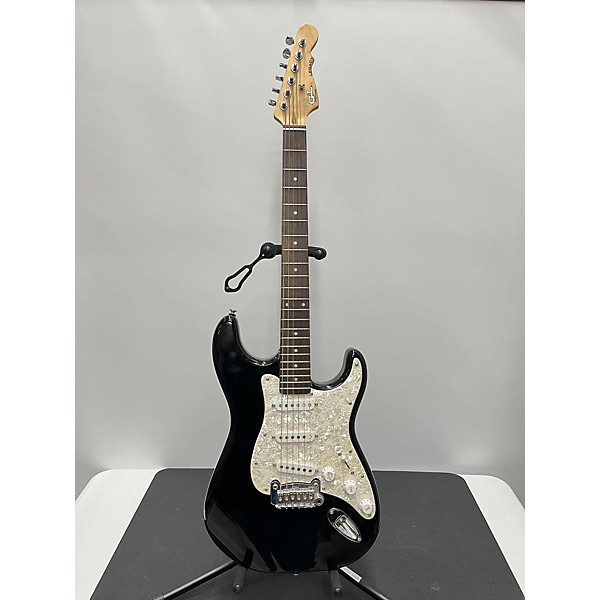 Used G&L Used G&L Tribute Legacy Black And White Solid Body Electric Guitar