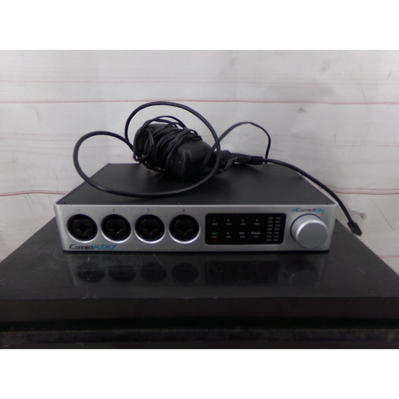 Used iConnectivity IConnect Audio4+ Audio Interface | Guitar Center
