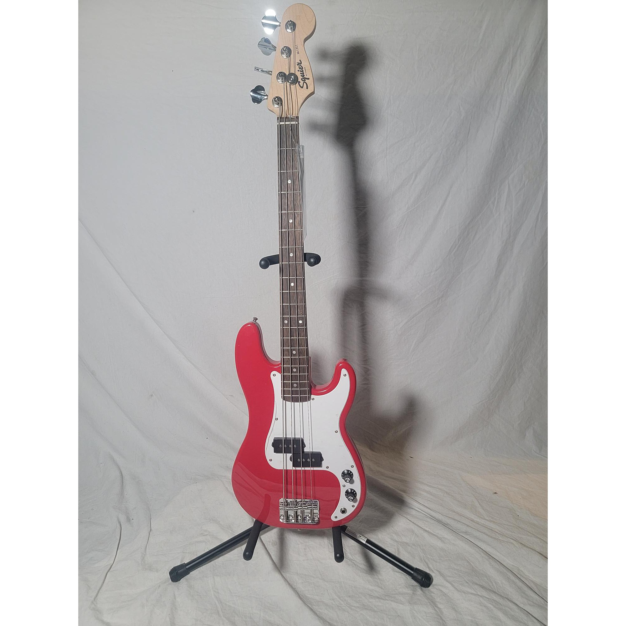 Used Squier MINI PRECISION BASS Electric Bass Guitar | Guitar Center