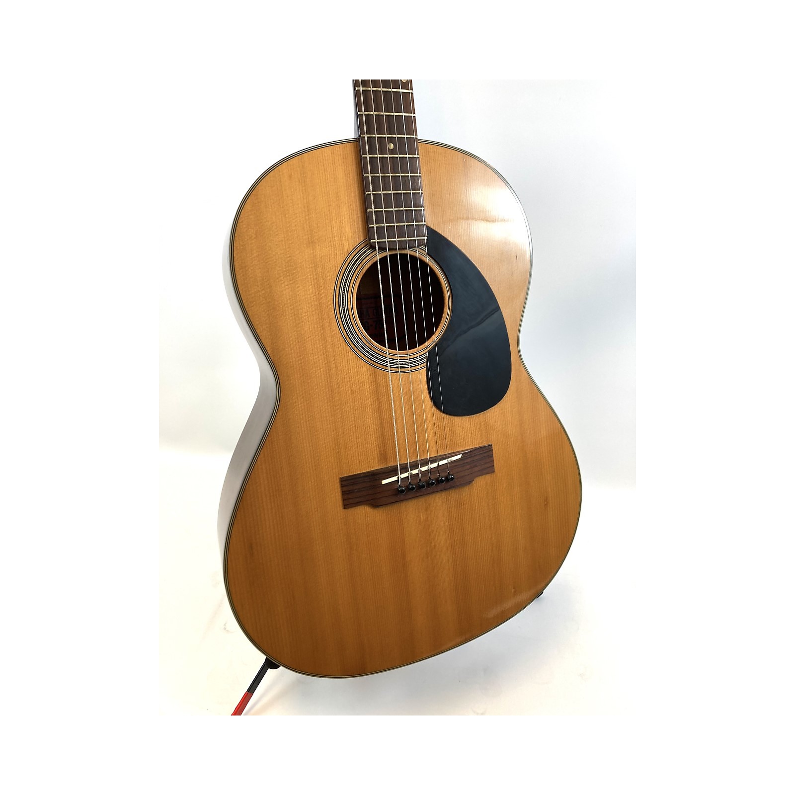 Yamaha fg-75