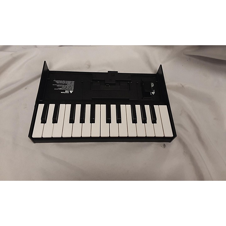 Used Roland K25M Portable Keyboard Guitar Center