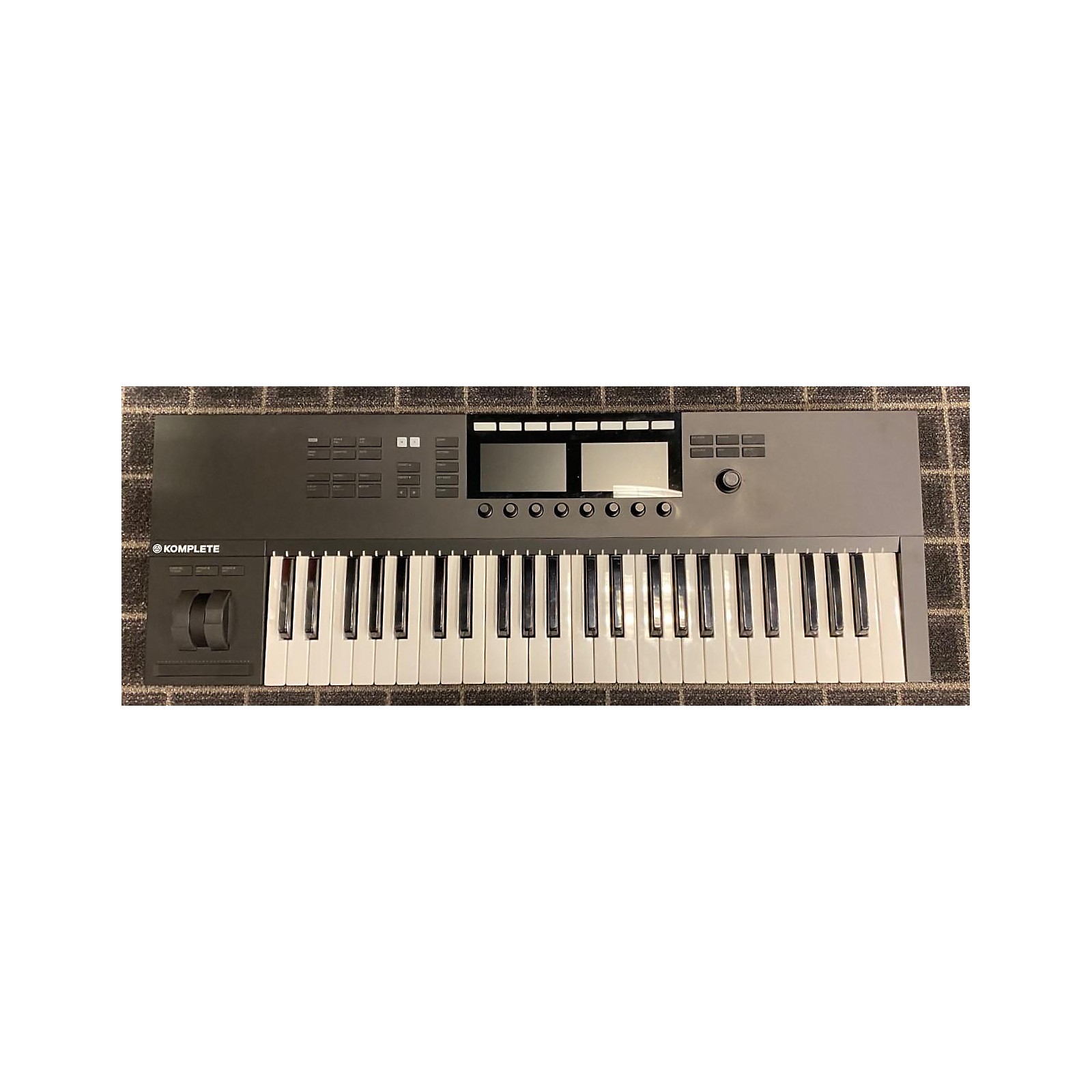 Used Native Instruments Komplete Kontrol S49 MK2 MIDI Controller 