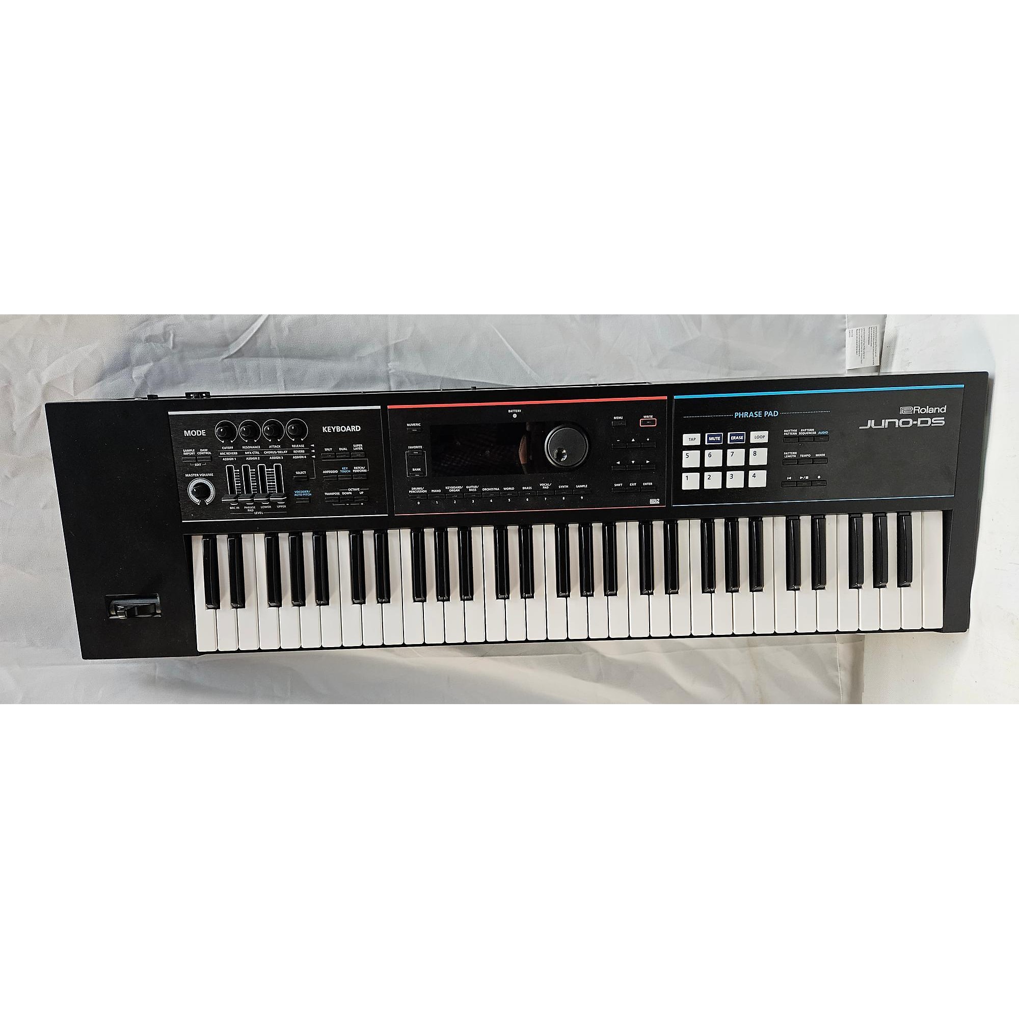 Used Roland JUNO DS61 Synthesizer | Guitar Center