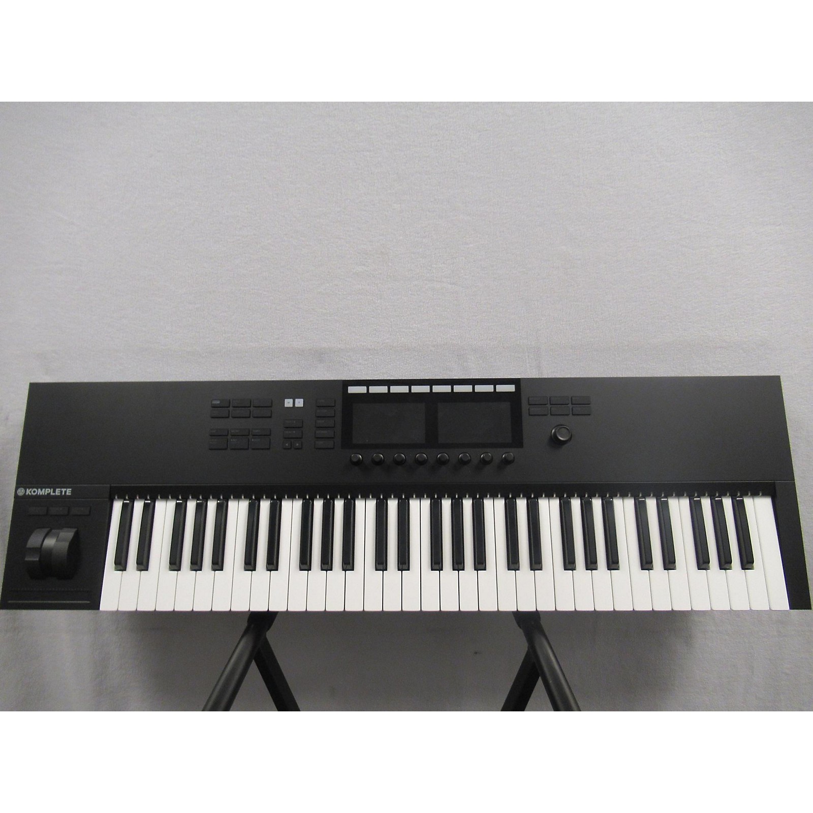 Used Native Instruments Komplete Kontrol S61 MK2 MIDI Controller