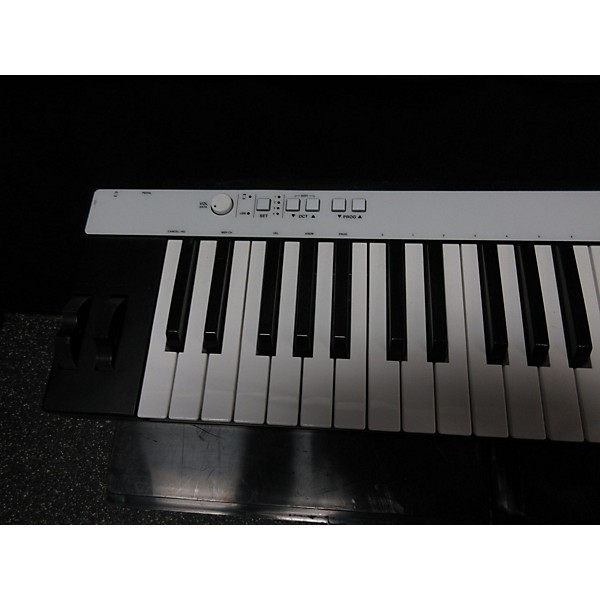 Used IK Multimedia I Rig Keys Pro MIDI Controller
