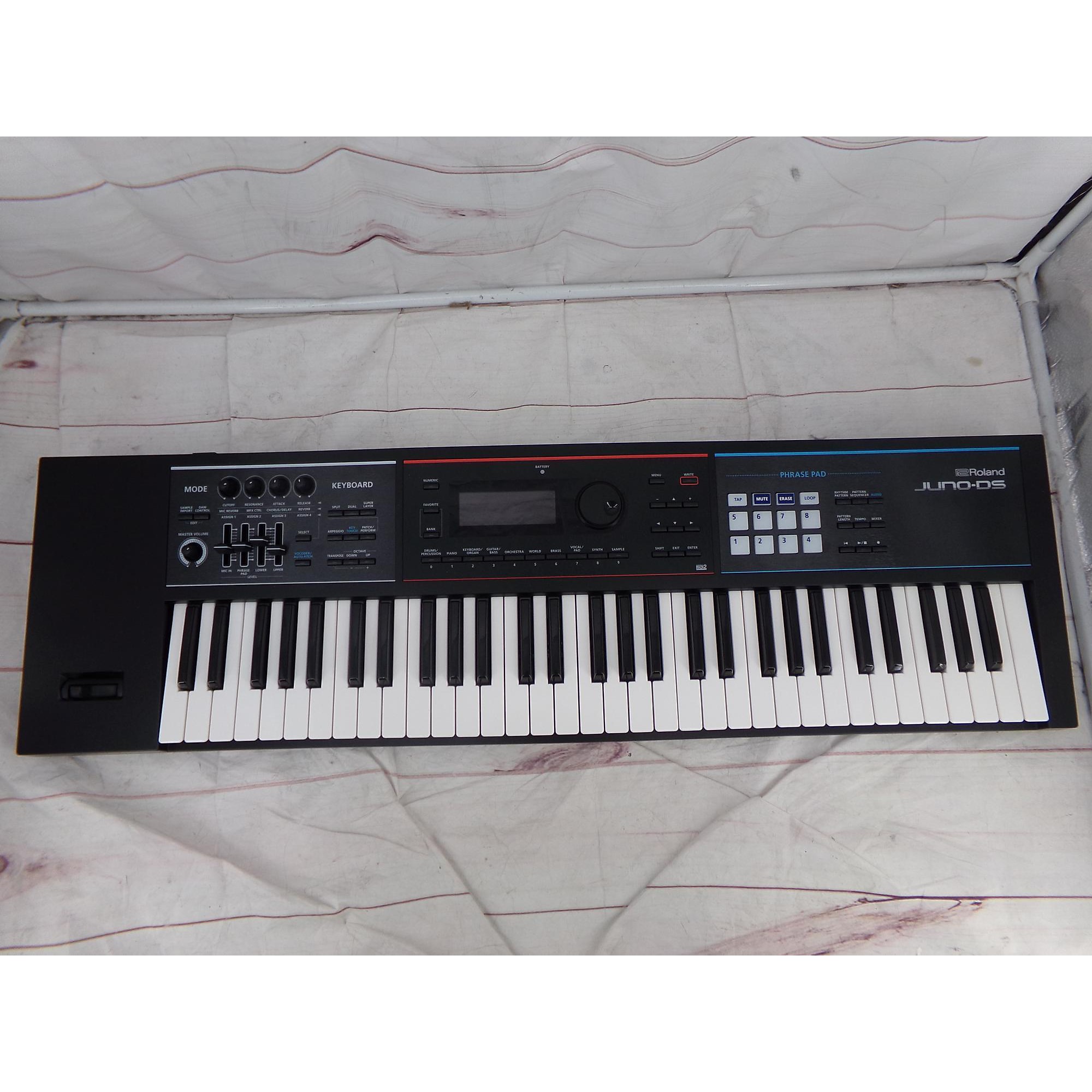 Used Roland Juno-DS61 Synthesizer