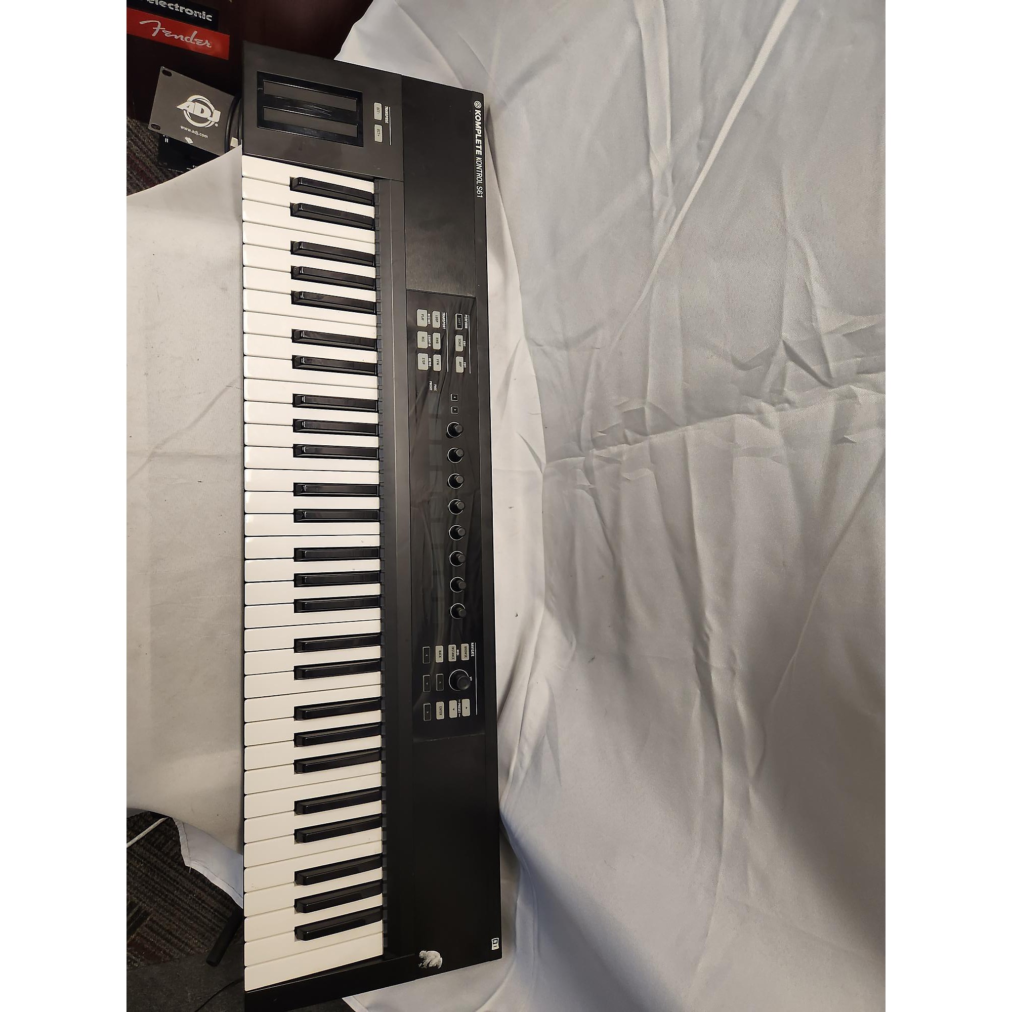 Used Native Instruments Komplete Kontrol S61 MIDI Controller