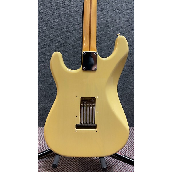 Used Schecter Guitar Research Used 1980s Schecter Guitar Research Double-Cutaway Vintage White Solid Body Electric Guitar