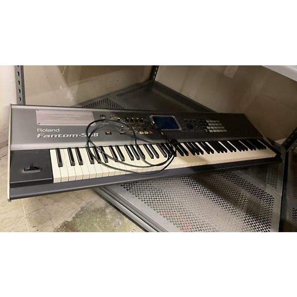 Used Roland Fantom S88 Synthesizer