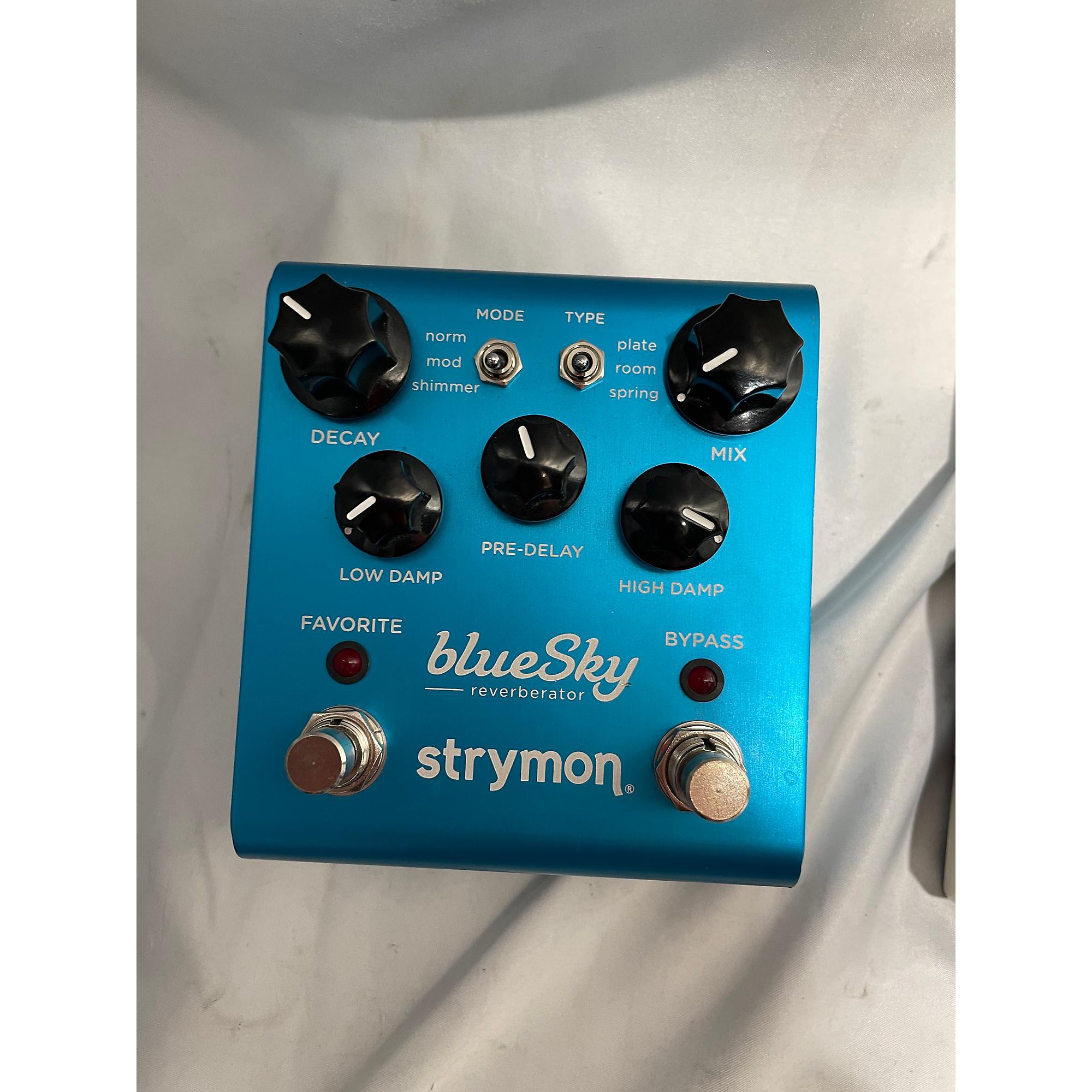 Used Strymon Bluesky Reverb Effect Pedal | Guitar Center