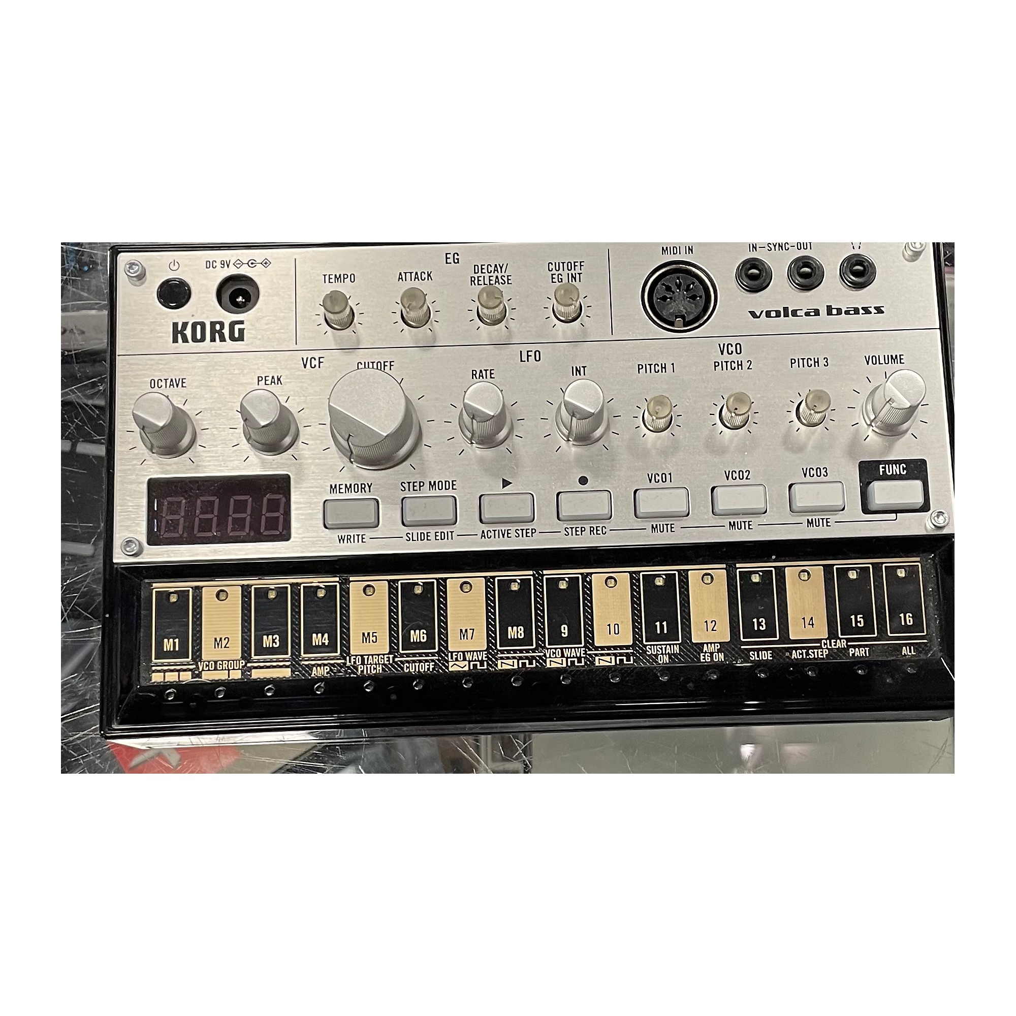 Used KORG Volca Bass Synthesizer | Guitar Center