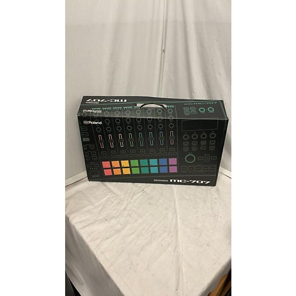 Used Roland MC-707 Groovebox Production Controller | Guitar Center