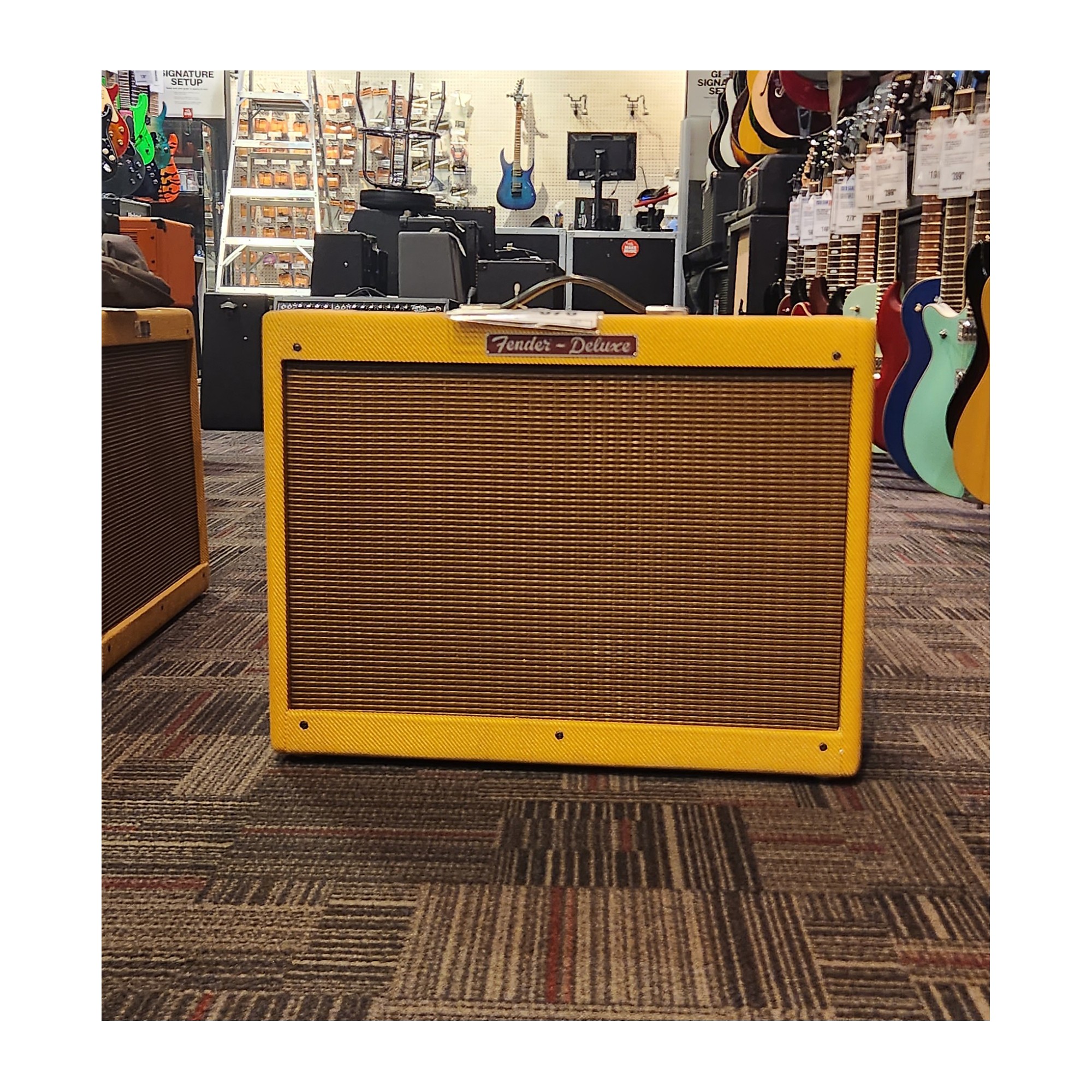 Used Fender Hot Rod Deluxe 1x12 Tweed Guitar Cabinet | Guitar Center