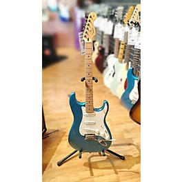 Used Fender Used Fender Standard Stratocaster Metallic Blue Solid Body Electric Guitar