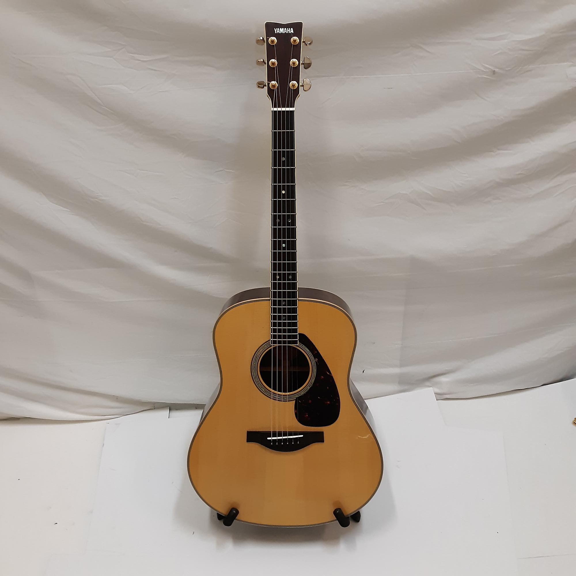 Used Yamaha LL16D Acoustic Guitar