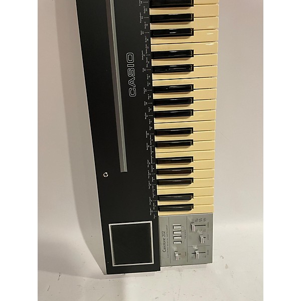 Used Casio Casiotone 202 Synthesizer