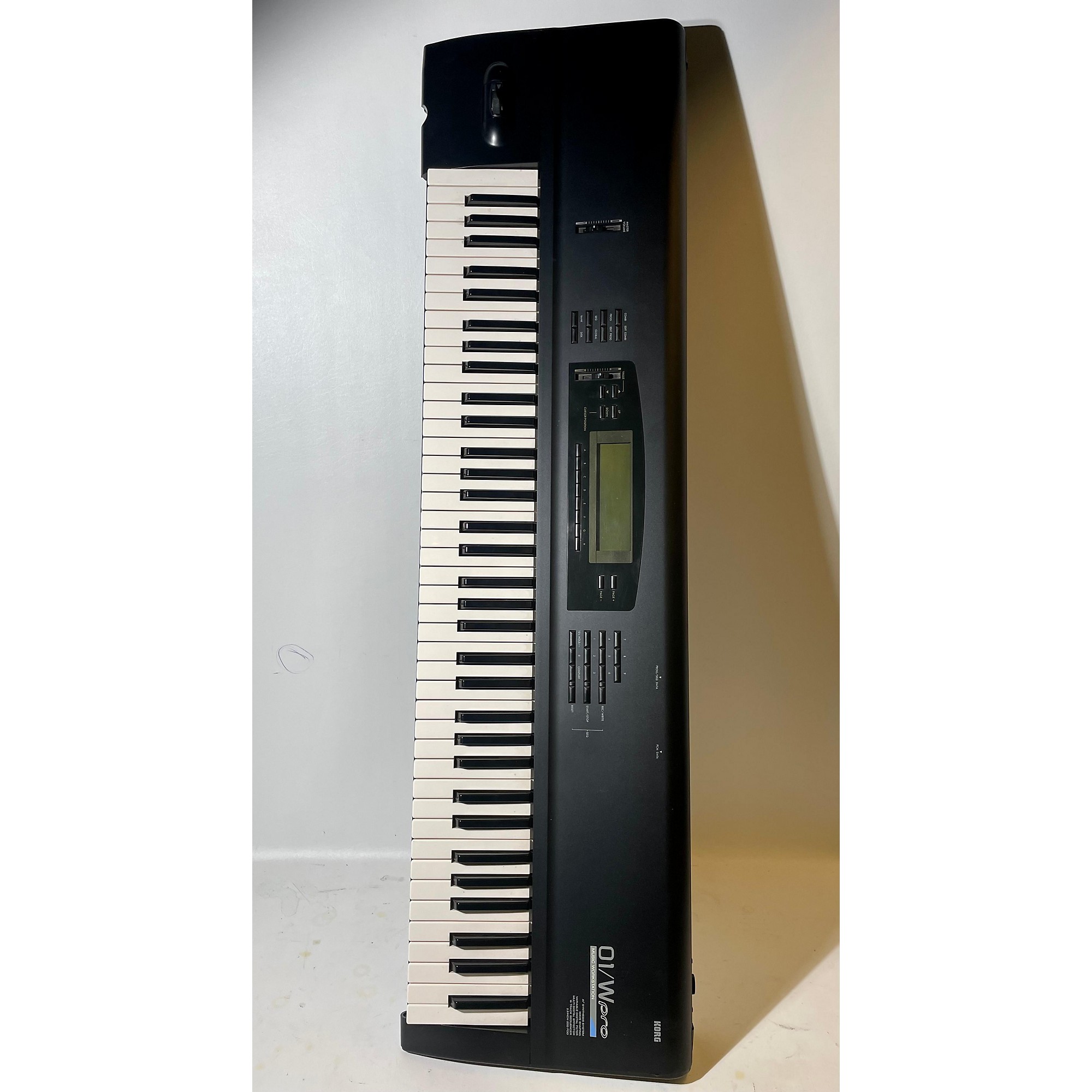 Used KORG 01/w Pro Keyboard Workstation | Guitar Center