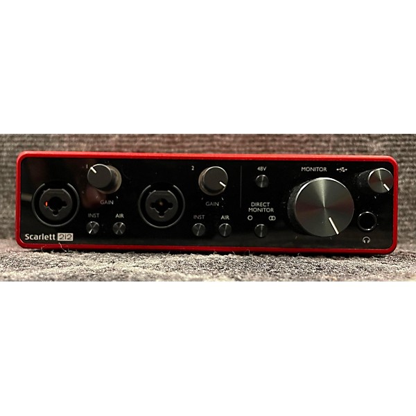 Used Focusrite Scarlett 2i2 Gen 3 Audio Interface | Guitar Center